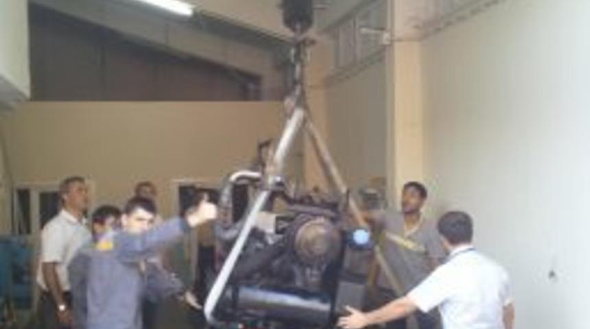 Otokar&rsquo;dan meslek y&uuml;ksekokuluna ekipman desteği