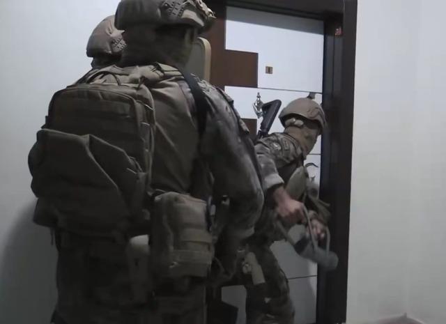 Gaziantep&rsquo;te aranan şahıslar operasyonunda 155 ş&uuml;pheli yakalandı 1