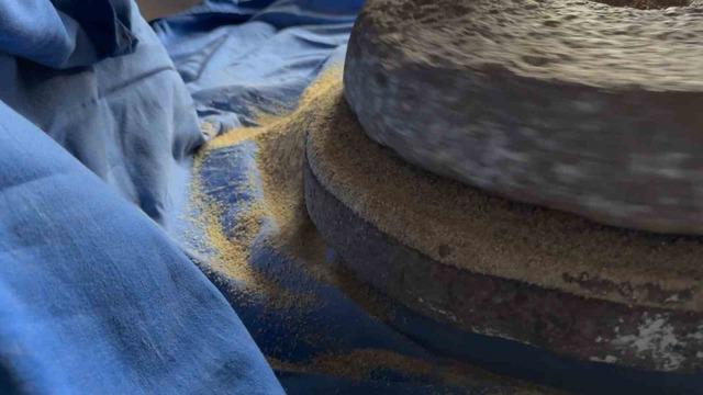90 yıllık geleneği taş değirmende yaşatıyorlar 2