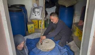 90 yıllık geleneği taş değirmende yaşatıyorlar