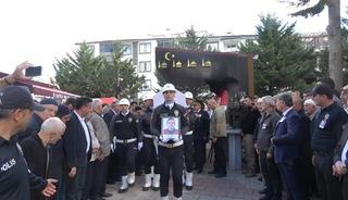 Tekne kazasında &ouml;len polis memuru Numan Şen, son yolculuğuna uğurlandı