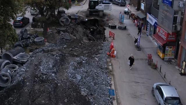 Eyüpsultan Bulvarı’nda altyapı çalışmaları sırasında kısmi göçük