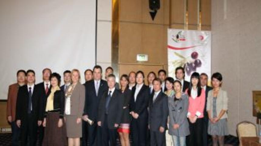 Japon, &Ccedil;in ve İran heyetlerine T&uuml;rk zeytinyağı tanıtıldı