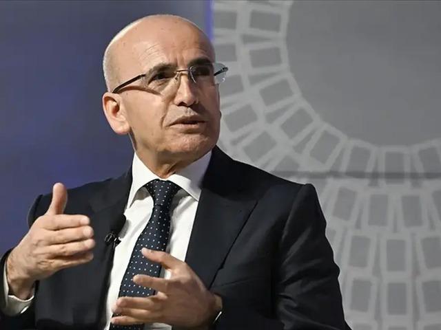 Bakan Şimşek eyl&uuml;l ayı ihracat rakamlarını değerlendirdi