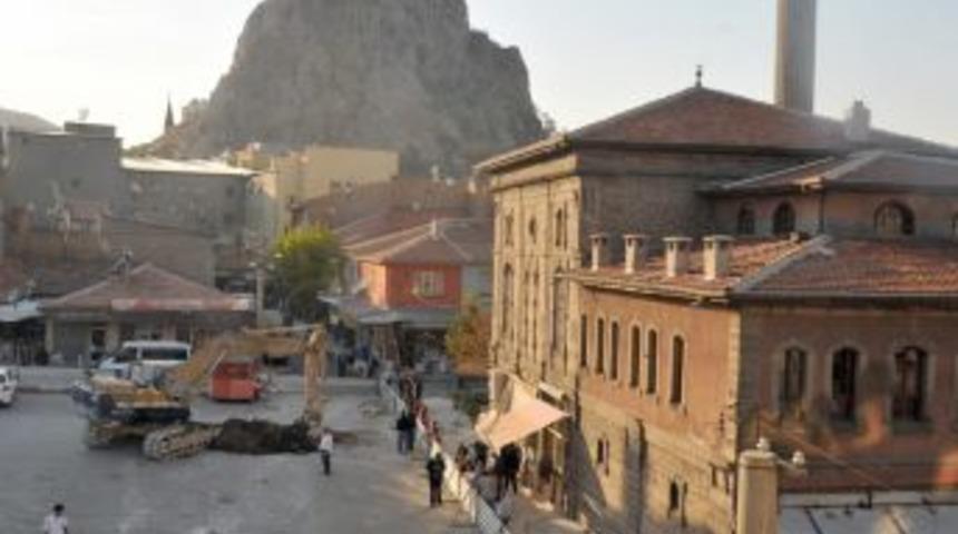 Yoncaaltı &Ccedil;arşısı ve Otopark Projesi başladı