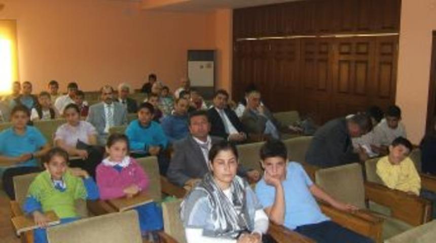 Polisten &ouml;ğrencilere trafik eğitimi