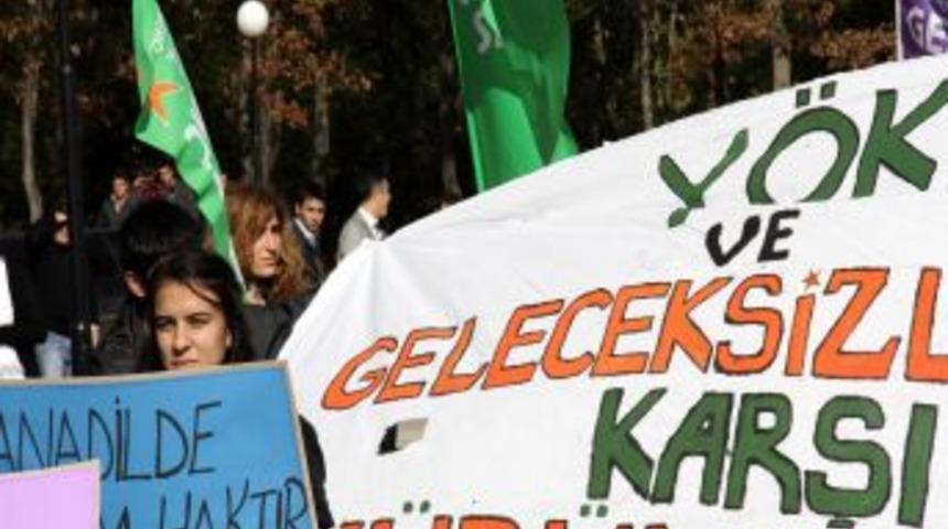 OM&Uuml;'de protesto