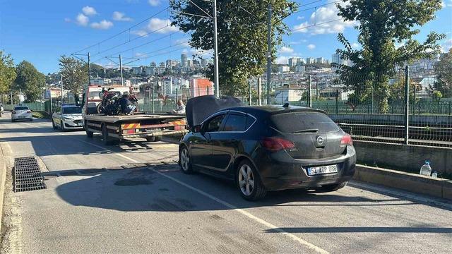 Samsun&rsquo;da otomobil ile motosiklet &ccedil;arpıştı: 2 yaralı 1