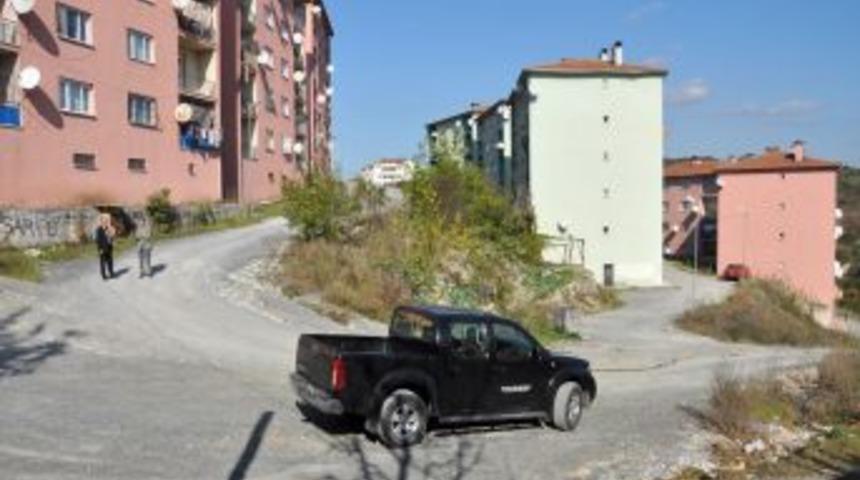 Afet konutlarının &ccedil;evre d&uuml;zenlemesi ve yol sorunu &ccedil;&ouml;z&uuml;l&uuml;yor