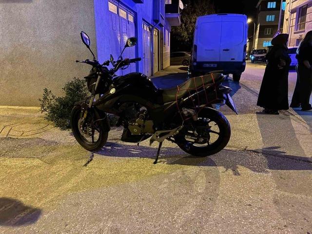 Eskişehir’de otomobile yandan çarpan motosikletli yaralandı 3