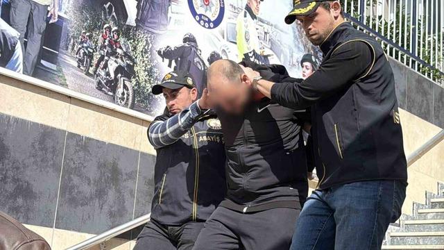 İşlediği suçlardan 30 yıl kesinleşmiş hapis cezası bulunan ve 9 yılı aşkın süredir aranan şüpheli Gaziosmanpaşa’da yakalandı 1