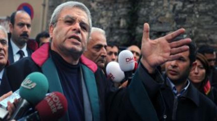 Avukatlar, KCK zanlısı m&uuml;vekkillerinin tutuklanmasını protesto etti