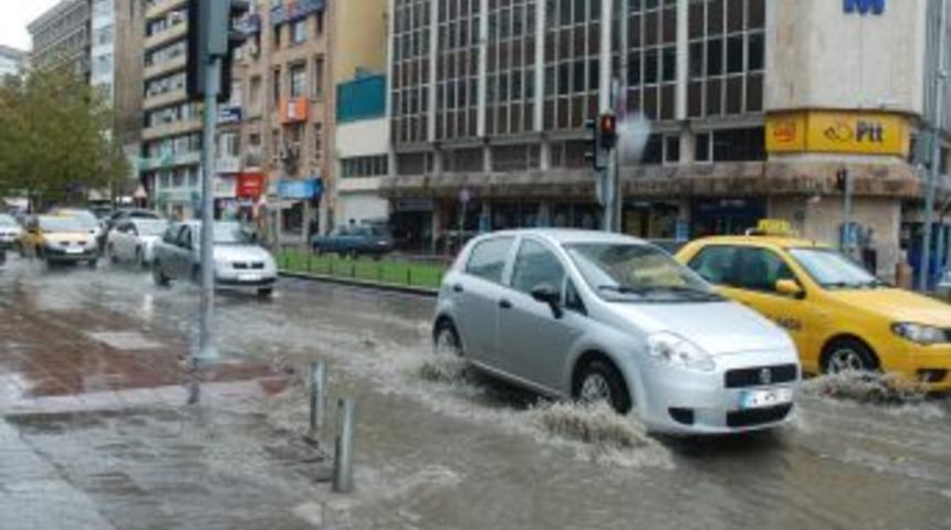 İzmir'deki yağış miktarı uzun yıllar ortalamasını aştı
