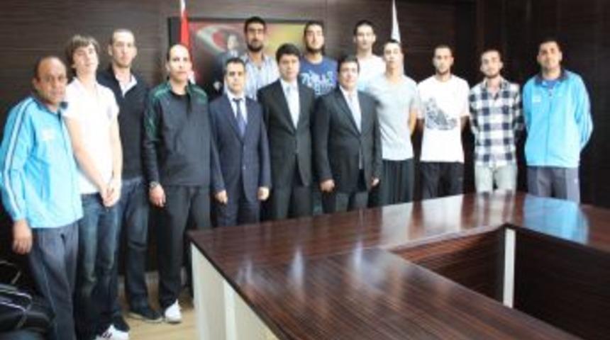 Basketbolculara, Zirve &Uuml;niversitesi'nden tam destek geldi