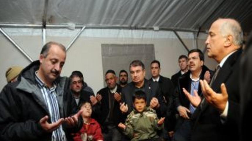 Başkan Akg&uuml;l: Deprem kentsel d&ouml;n&uuml;ş&uuml;m projelerinin &ouml;nemini ortaya koydu