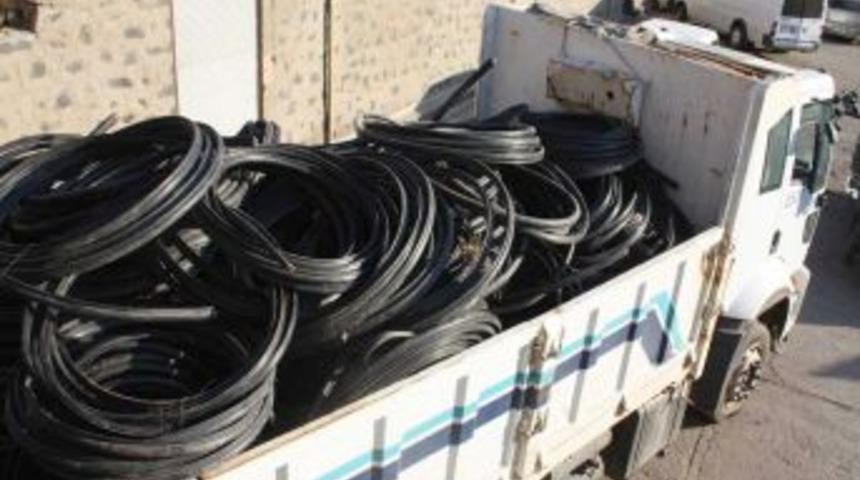 &Ccedil;ır&ccedil;ır fabrikasında T&uuml;rk Telekom&rsquo;a ait 7 ton kablo ele ge&ccedil;irildi