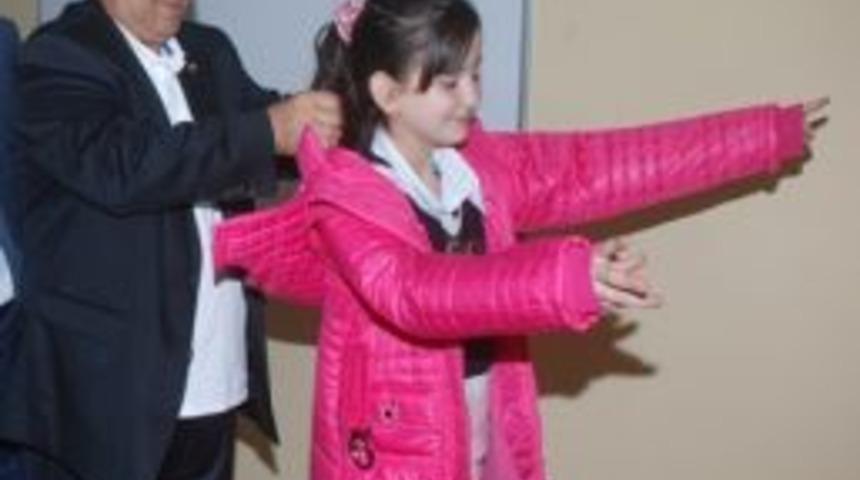 Batman'da &ouml;ğrenciler kışı sıcak ge&ccedil;irecek