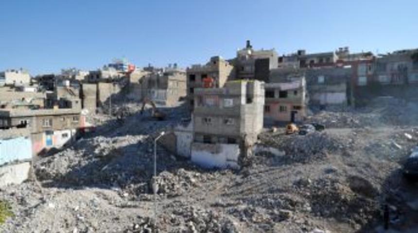 Şahinbey'de kentsel dönüşüm kapsamında yıkımlar devam ediyor