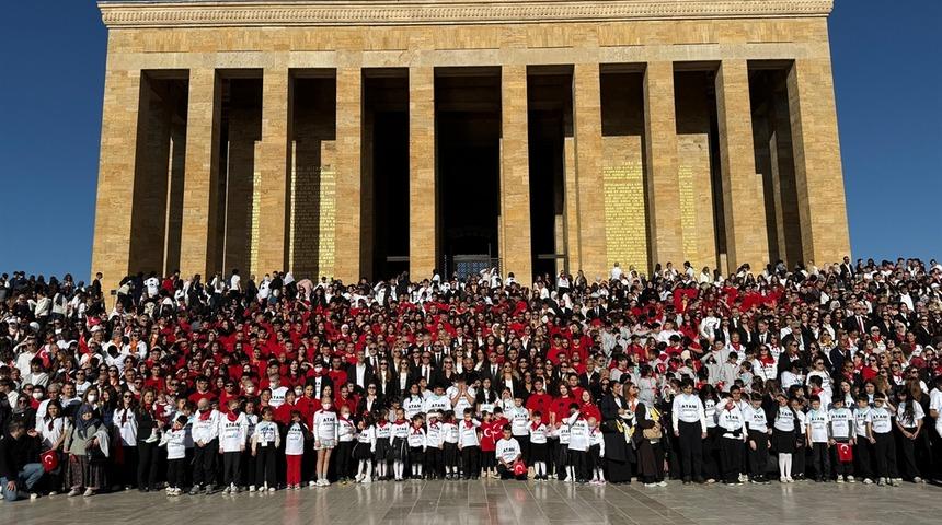 L&Ouml;SEV'den Anıtkabir&rsquo;e 100 bin kişilik ziyaret