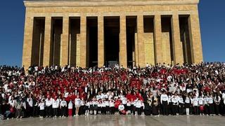 LÖSEV'den Anıtkabir’e 100 bin kişilik ziyaret