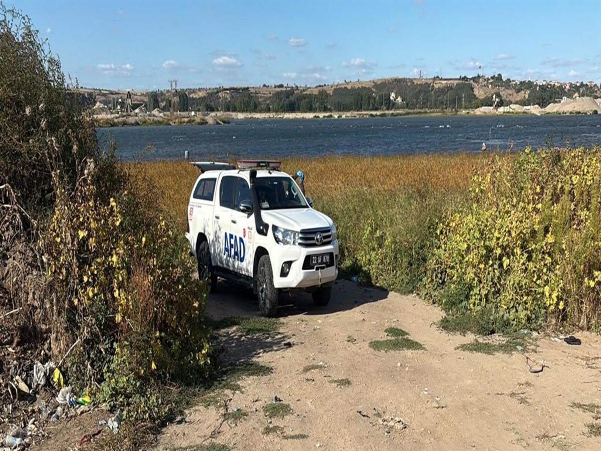 Edirne de Meri&ccedil; Nehri nde erkek cesedi bulundu 2