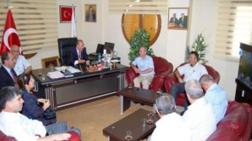 CHP, AK Parti İl Teşkilatı'na başsağlığı ziyaretinde bulundu