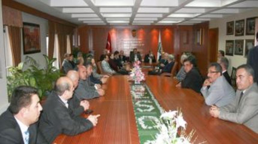 Bakan &Ccedil;elik, esnaf odaları temsilcileriyle buluştu