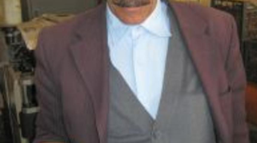 Kağızman'da kuşburnu pekmezi &ccedil;ıktı