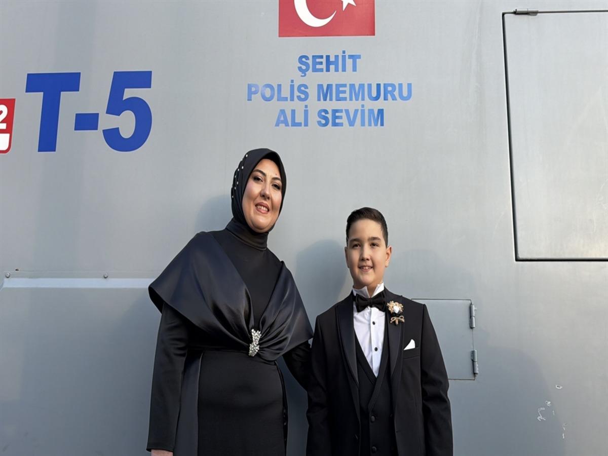 Şehit &ccedil;ocuğu Ey&uuml;phan&rsquo;a TOMA&rsquo;lı d&uuml;ğ&uuml;n konvoyu 5