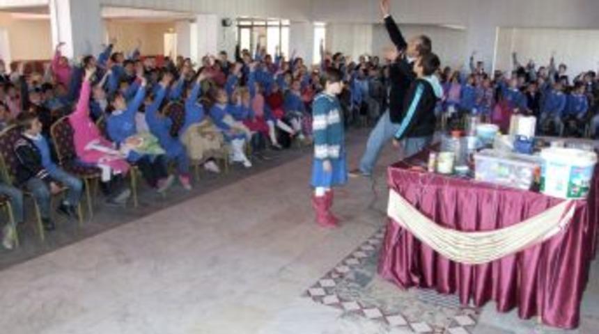 'Mucit Amca' bilim etkinliği b&uuml;y&uuml;k ilgi g&ouml;rd&uuml;