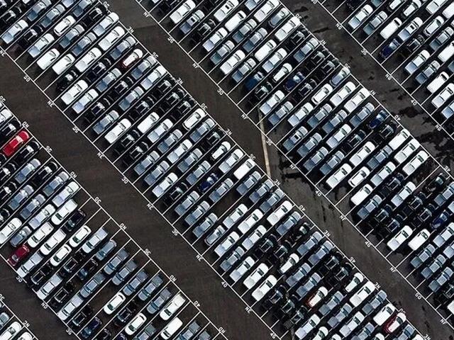 Otomotiv end&uuml;strisi eyl&uuml;lde yaklaşık 4 milyar dolarlık ihracatla ilk sırada yer aldı