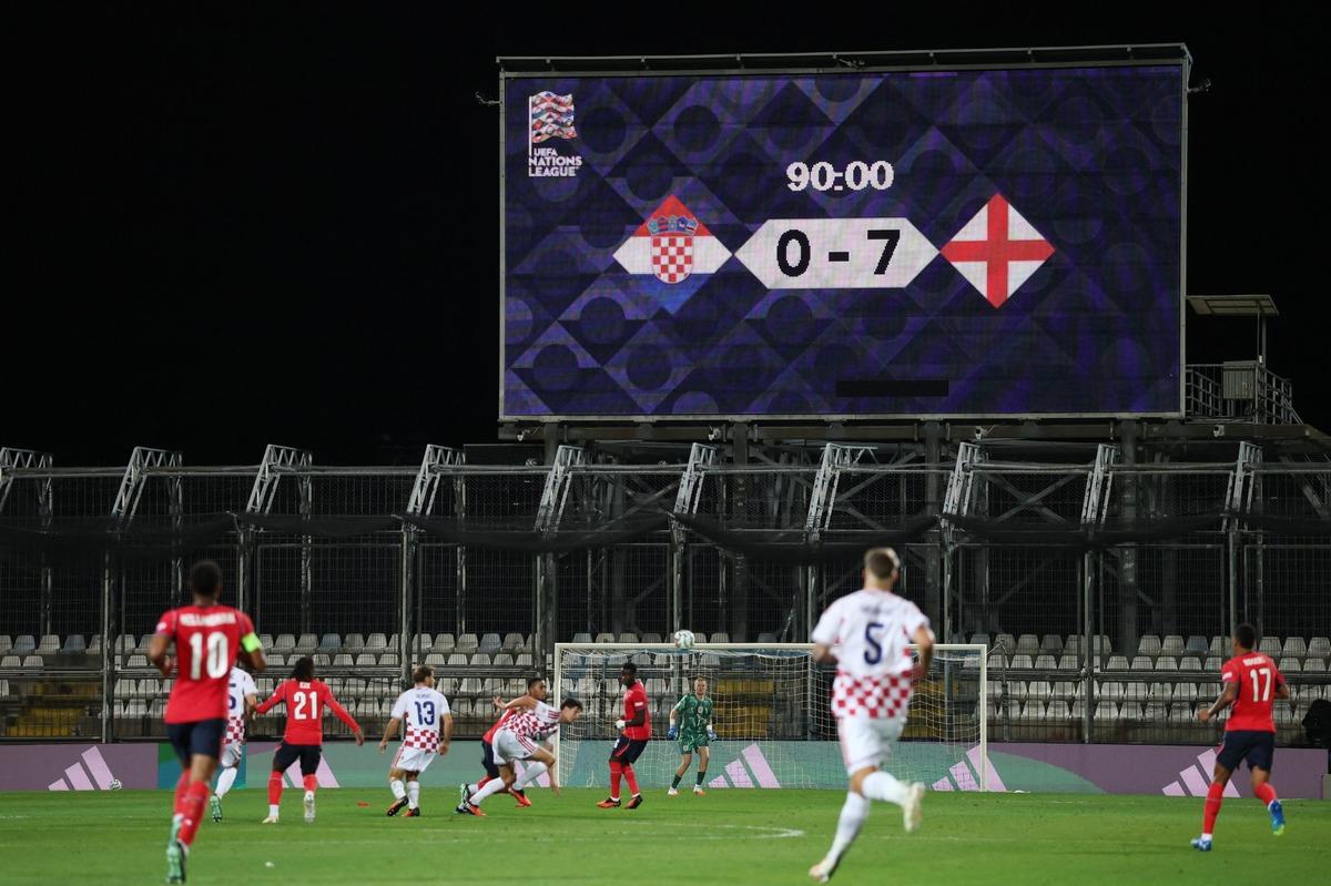 Livakovic e gol olup yağdılar! İngiltere den Hırvatistan a tarihi tarife 3