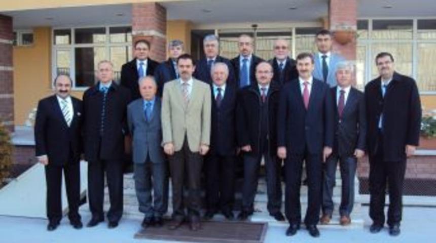 Es-Y&ouml;n-Der &uuml;yelerinden &Ccedil;evre ve Şehircilik M&uuml;d&uuml;r&uuml; Yıldız'a ziyaret