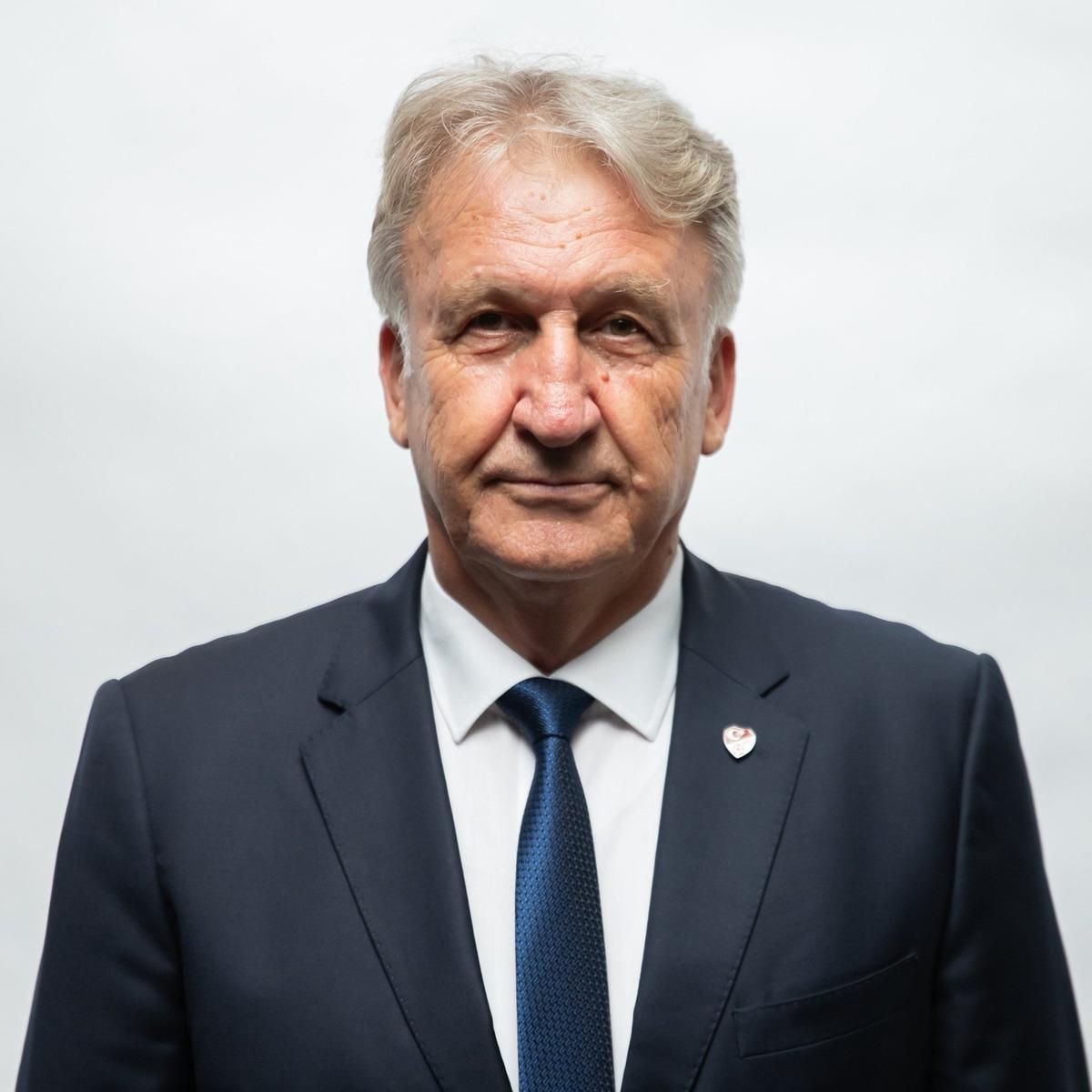 MHK üyesi Sebahattin Şahin istifa etti! 1