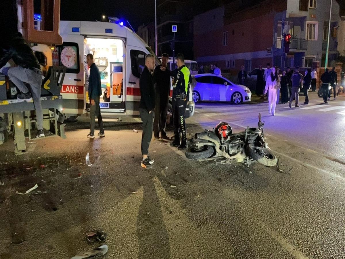 Bursa da motosiklet ile sepetli vinç çarpıştı: 1 ölü, 1 ağır yaralı 1