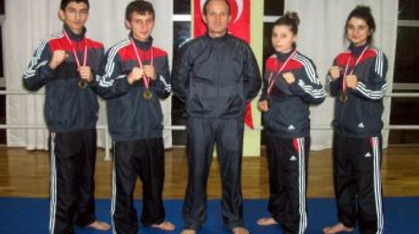 &Ouml;zel Feza Koleji Spor Kul&uuml;b&uuml; T&uuml;rkiye Şampiyonası'na katılmaya hak kazandı