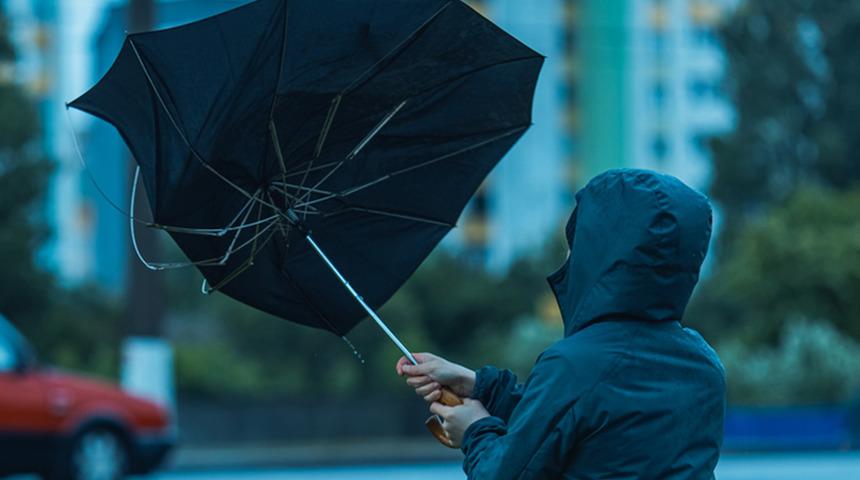 Meteoroloji peş peşe uyardı: Bu b&ouml;lgelerde yaşayanlar dikkat! Sağanak ve fırtına alarmı