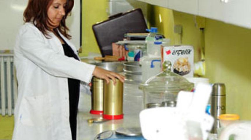 Başbakan'a ikram edilen ekmek kirli &ccedil;ıktı