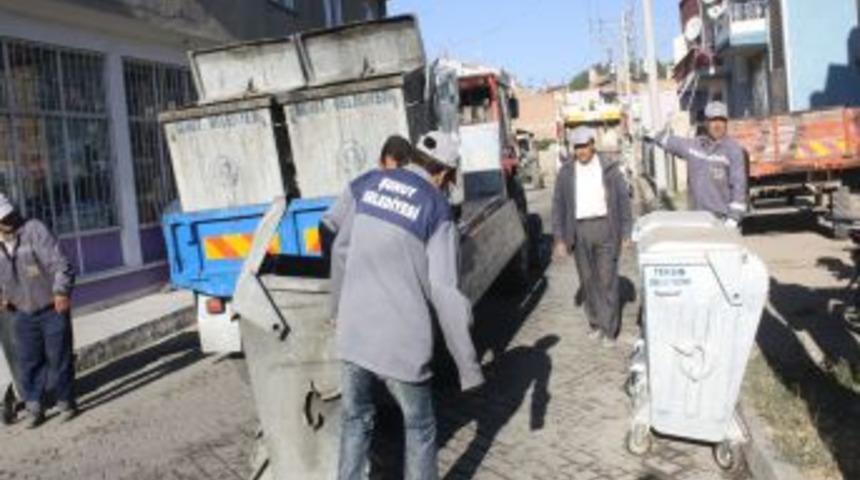 Şuhut’ta çöp konteynerleri yenilendi