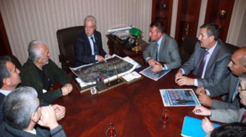 AK Parti heyeti Aldırmaz'ı ziyaret etti