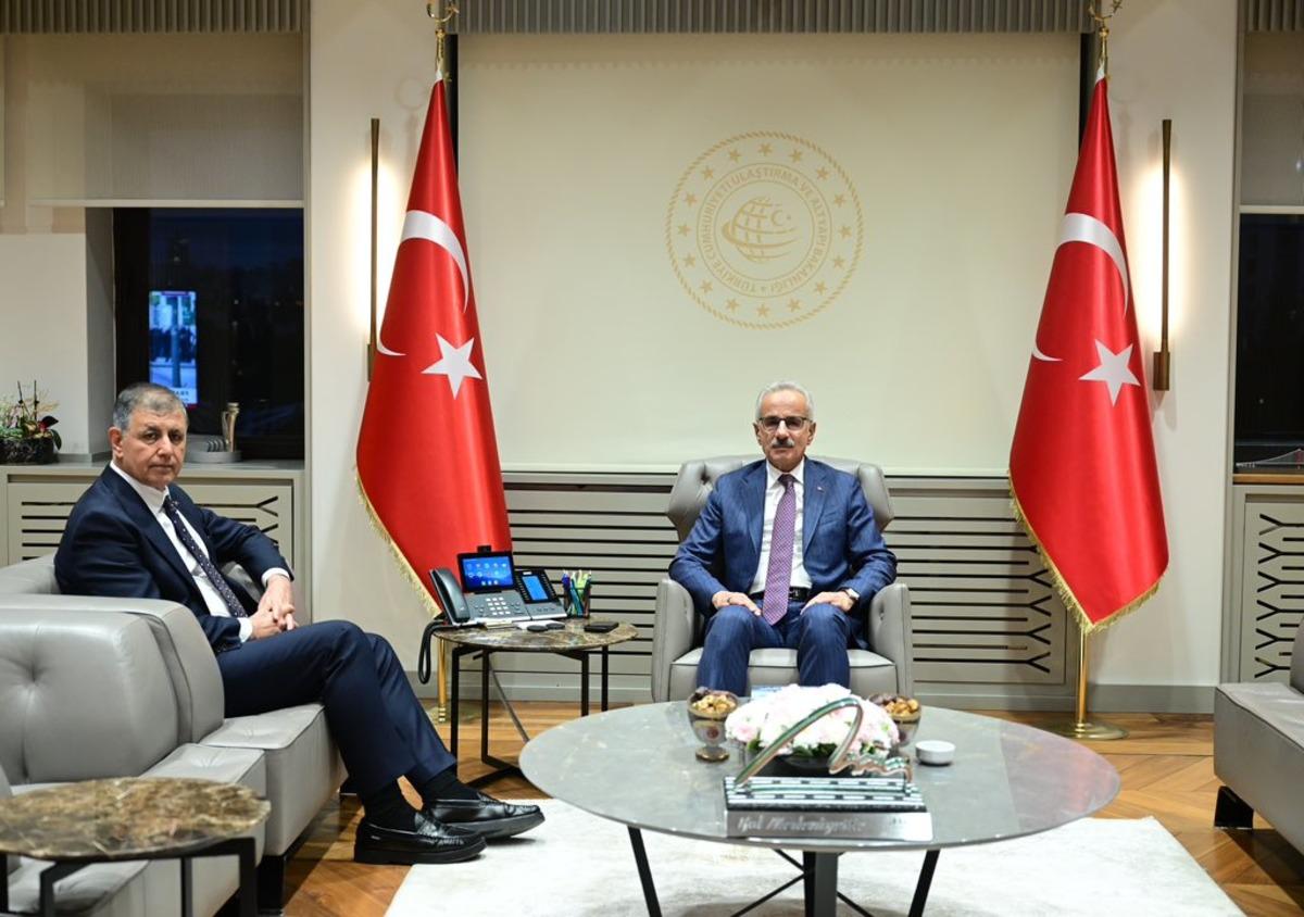 Telefonunu kapattı, talimat verdi! "Cemil Tugay AK Parti ye" iddiası: "Arayan olursa  Yurt dışında  deyin" 3