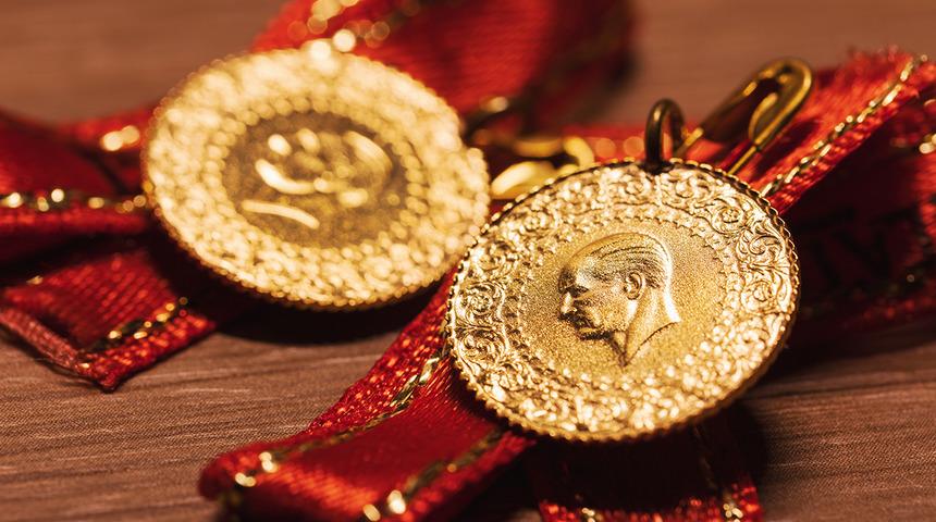 Altın fiyatları ne kadar, altın d&uuml;şt&uuml; m&uuml;? 4 Ekim 2026 gram, &ccedil;eyrek, Cumhuriyet altını