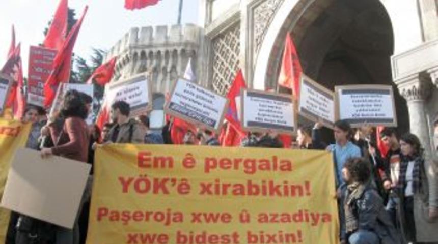 &Ouml;ğrencilerden Y&Ouml;K'e kuruluş yıl d&ouml;n&uuml;m&uuml; protestosu