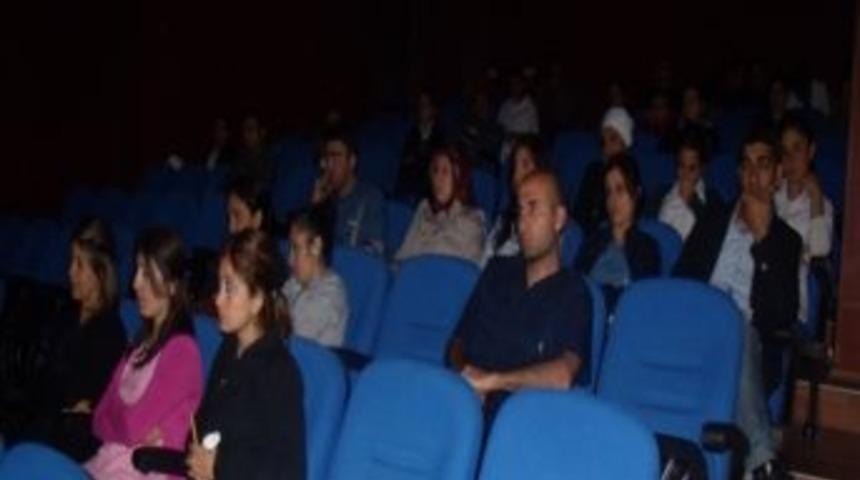 Cizre&rsquo;de g&ouml;revli aile hekimlerine meme kanseri anlatıldı