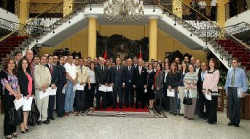 G&ouml;revde y&uuml;kselme kursunu tamamlayan personele sertifika