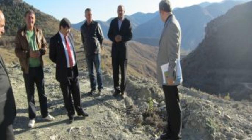 Vali Mayda, ceviz bah&ccedil;esinde incelemelerde bulundu