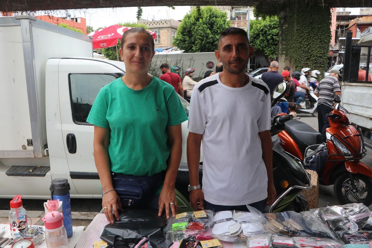 Ev araba hariç ne ararlarsa ucuza buluyorlar Gariban da zengin de geliyor 6