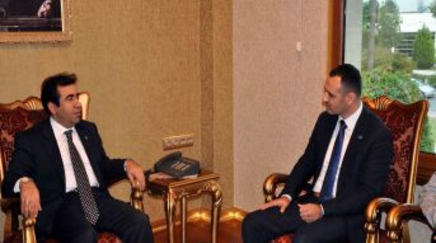 Vali G&uuml;zeloğlu: Mersin, b&ouml;lgesinde giderek g&uuml;&ccedil;leniyor