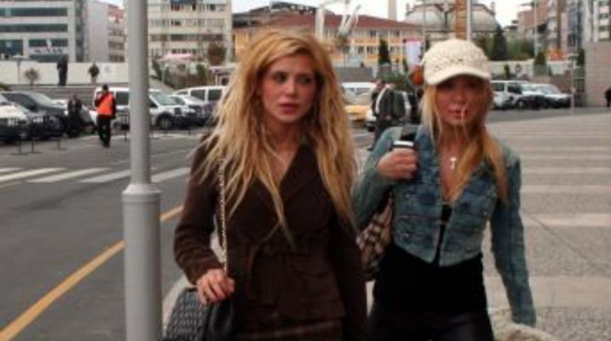 Sunucu Ersoy kardeşlerin polise hakaret davasına devam edildi