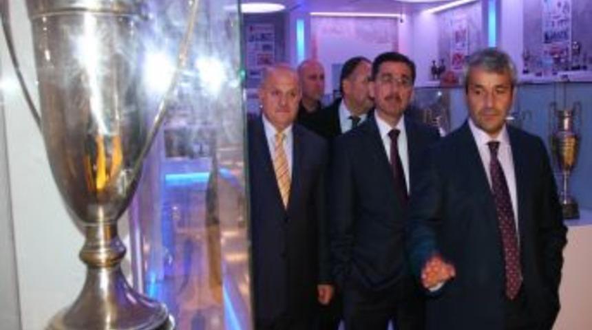 Bakan Erg&uuml;n, Trabzonspor m&uuml;zesini gezdi